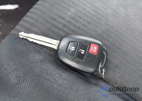 2015 Toyota Rav4 Le z USA, uszkodzony, nr VIN JTMZFREV2FJ027508